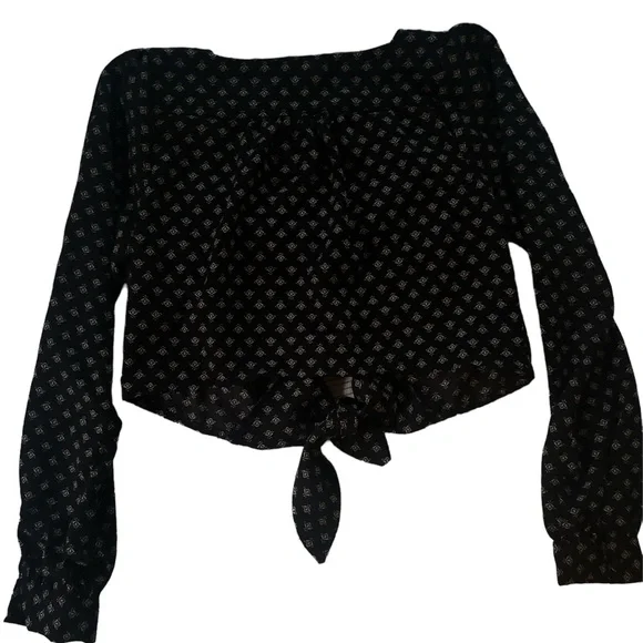 EUC Urban Outfitters long sleeve button tie front cropped blouse - Picture 2 of 7